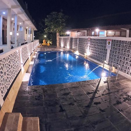 Hotel The Royal Joglo Tepus Exterior foto